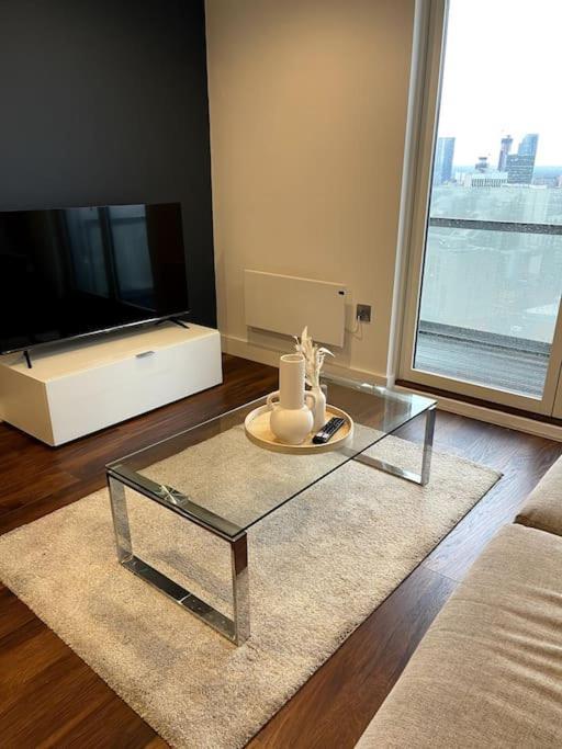 Lovely 2-Bedroom Condo With Balcony Manchester Ngoại thất bức ảnh